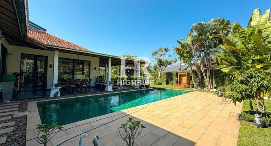 For sale 3 bedrooms house in North Pattaya, Pattaya