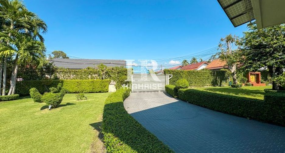 For sale 3 bedrooms house in North Pattaya, Pattaya