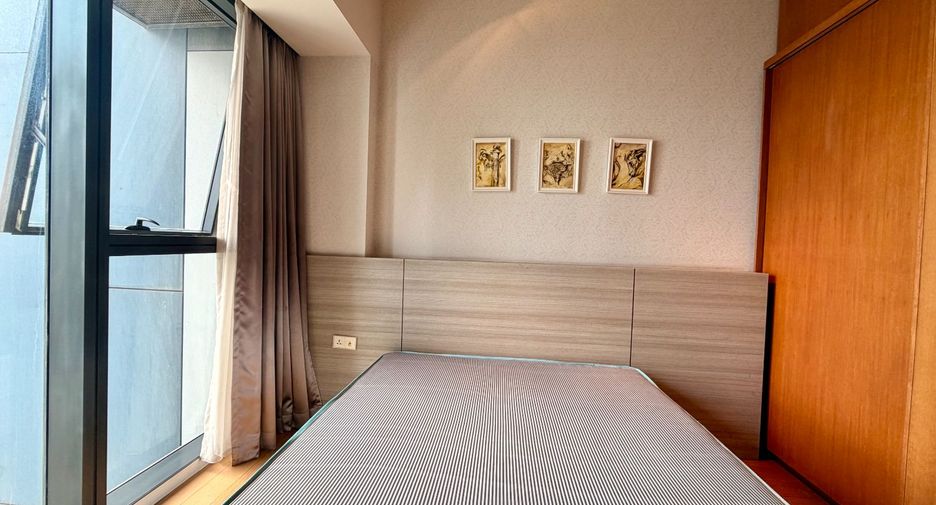 For sale 3 bedrooms condo in Sathon, Bangkok