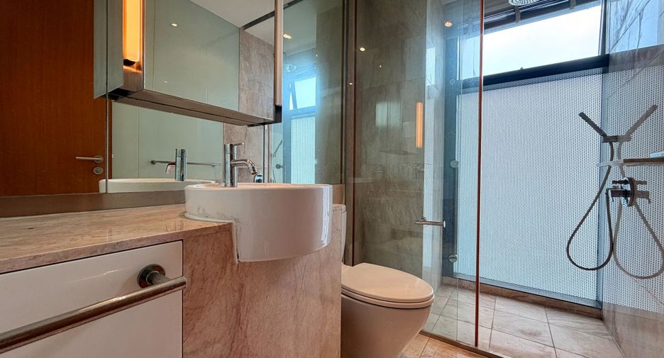 For sale 3 bedrooms condo in Sathon, Bangkok