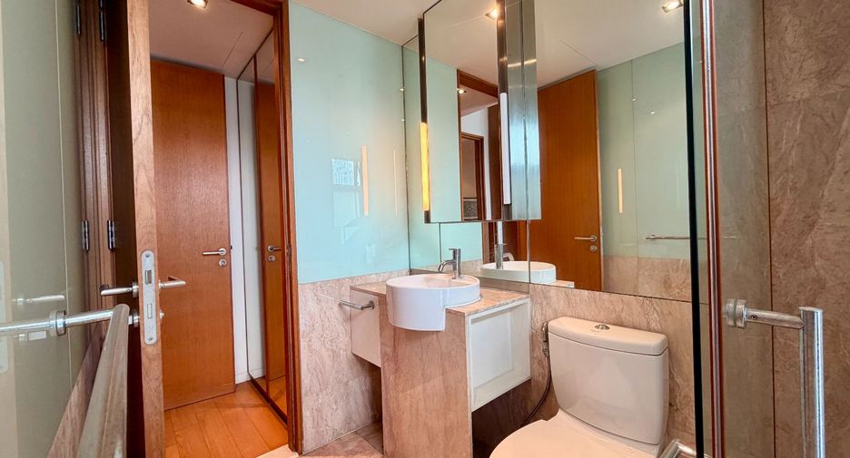 For sale 3 bedrooms condo in Sathon, Bangkok