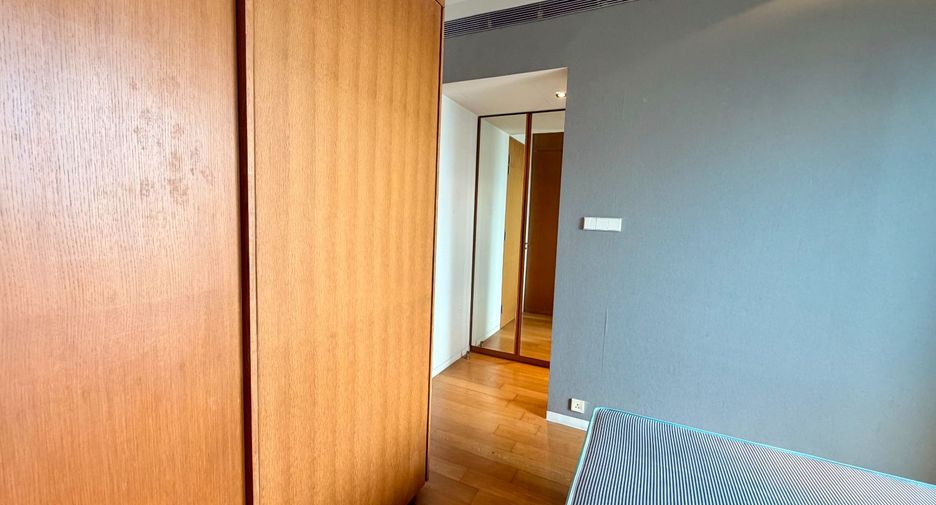 For sale 3 bedrooms condo in Sathon, Bangkok