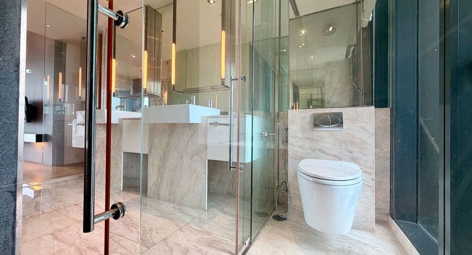 For sale 3 bedrooms condo in Sathon, Bangkok