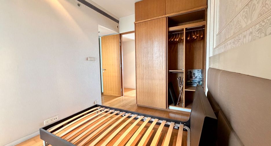 For sale 3 bedrooms condo in Sathon, Bangkok