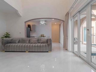 Villa en alquiler de 3 habitaciones en Bang Lamung, Chonburi