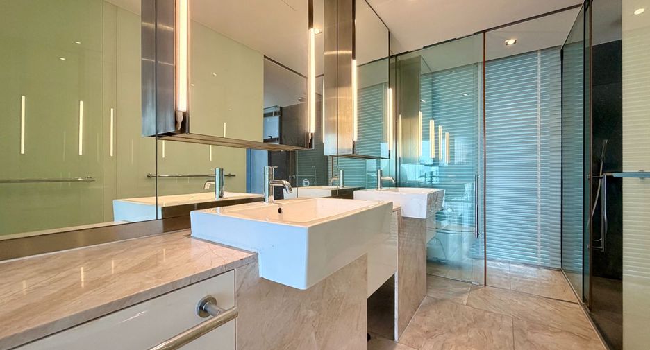 For sale 3 bedrooms condo in Sathon, Bangkok