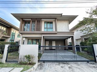 ให้เช่า 4 ห้องนอน บ้านเดี่ยว ใน บางกะปิ, กรุงเทพฯ