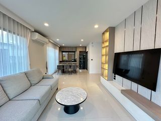 ให้เช่า 4 ห้องนอน บ้านเดี่ยว ใน บางกะปิ, กรุงเทพฯ