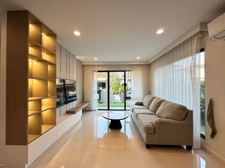 ให้เช่า 4 ห้องนอน บ้านเดี่ยว ใน บางกะปิ, กรุงเทพฯ