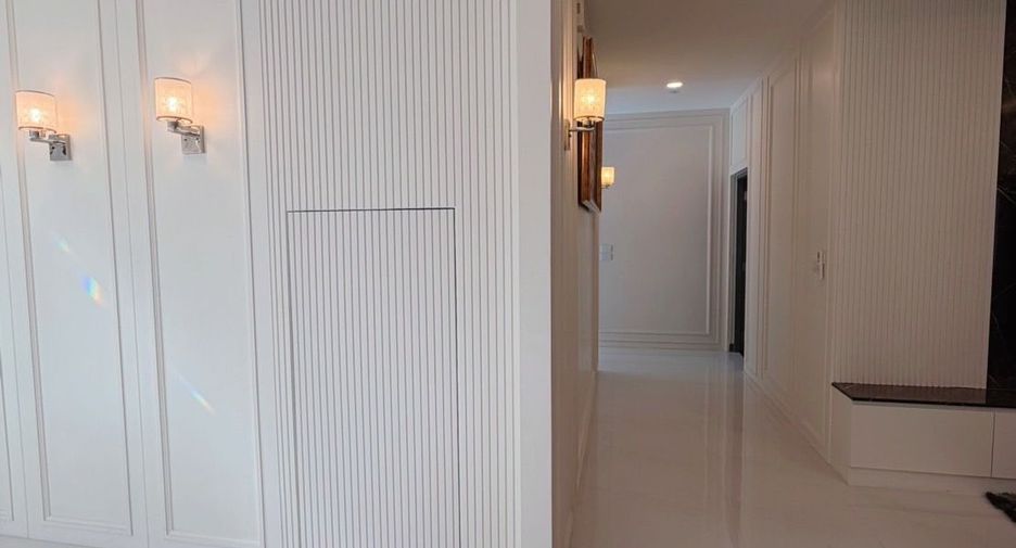 Casa en alquiler y en venta de 5 habitaciones en Bang Phli, Samut Prakan