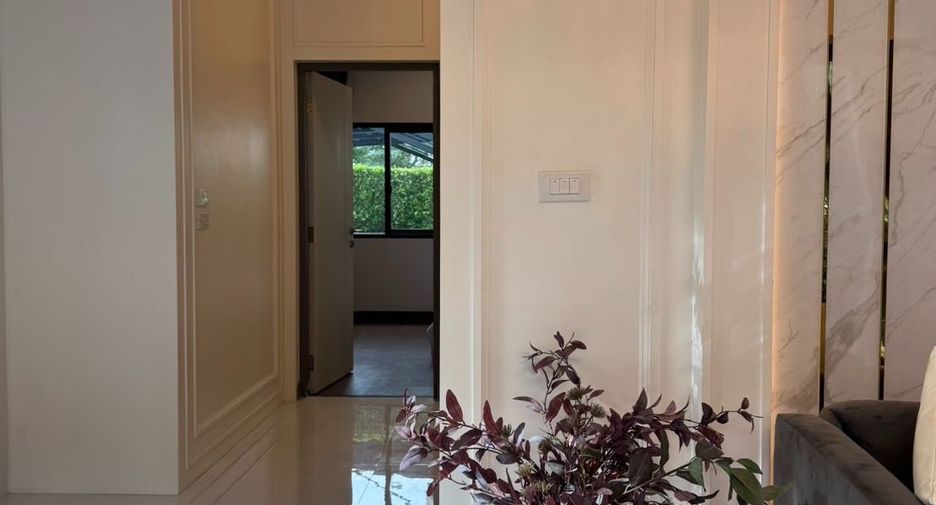Casa en alquiler y en venta de 5 habitaciones en Bang Phli, Samut Prakan