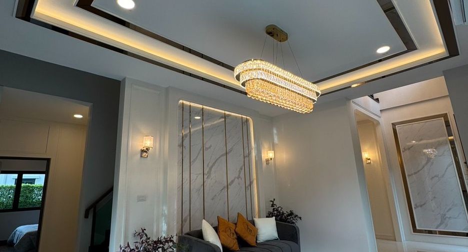 Casa en alquiler y en venta de 5 habitaciones en Bang Phli, Samut Prakan