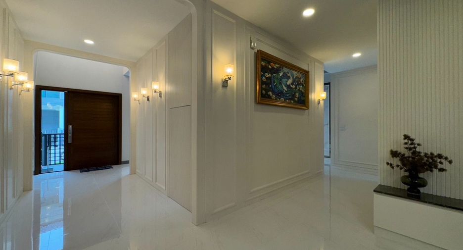 Casa en alquiler y en venta de 5 habitaciones en Bang Phli, Samut Prakan