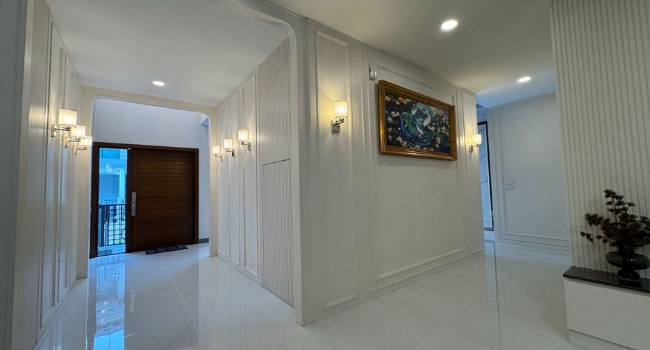 Casa en alquiler y en venta de 5 habitaciones en Bang Phli, Samut Prakan