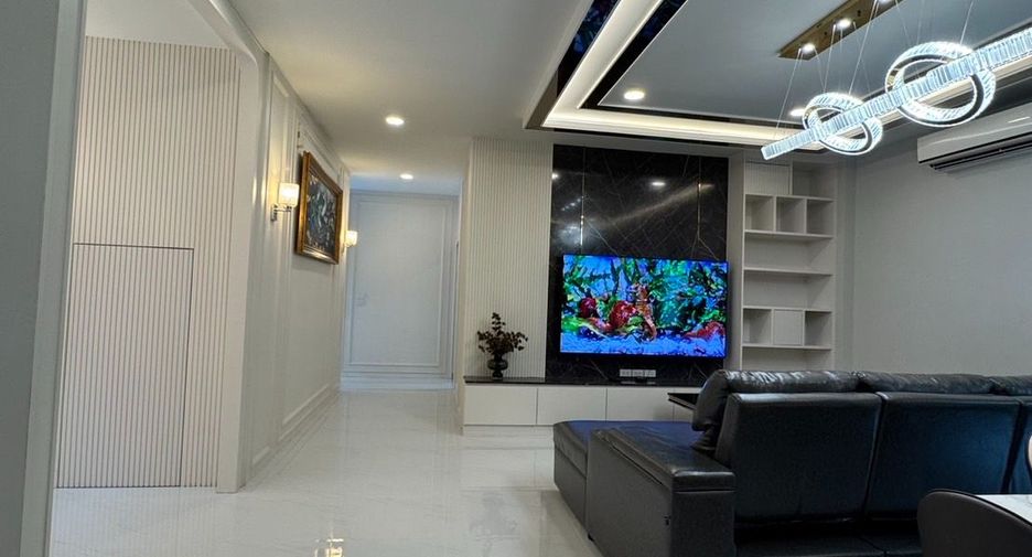 Casa en alquiler y en venta de 5 habitaciones en Bang Phli, Samut Prakan