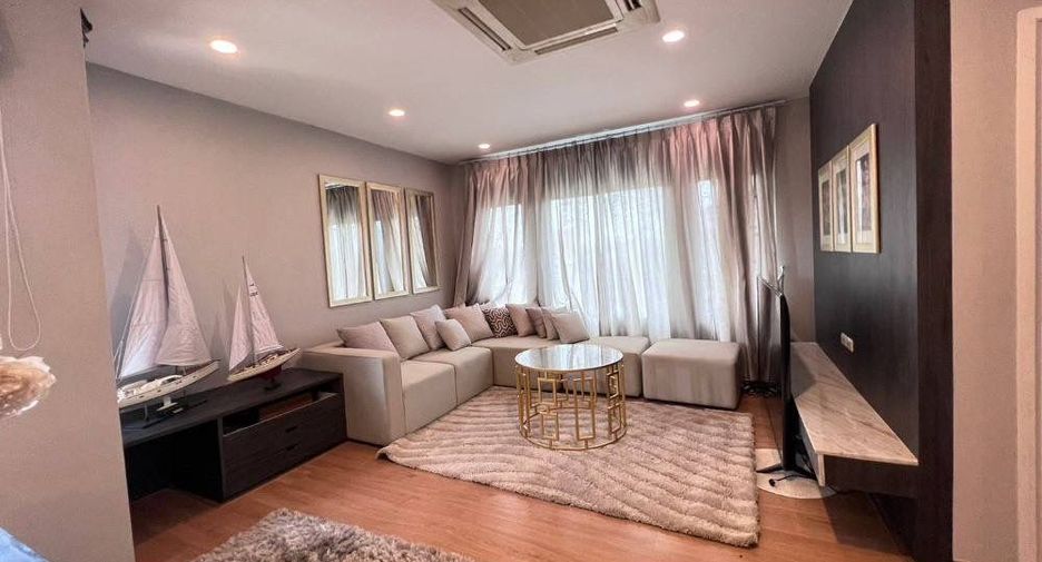 For rent 5 bedrooms house in Suan Luang, Bangkok
