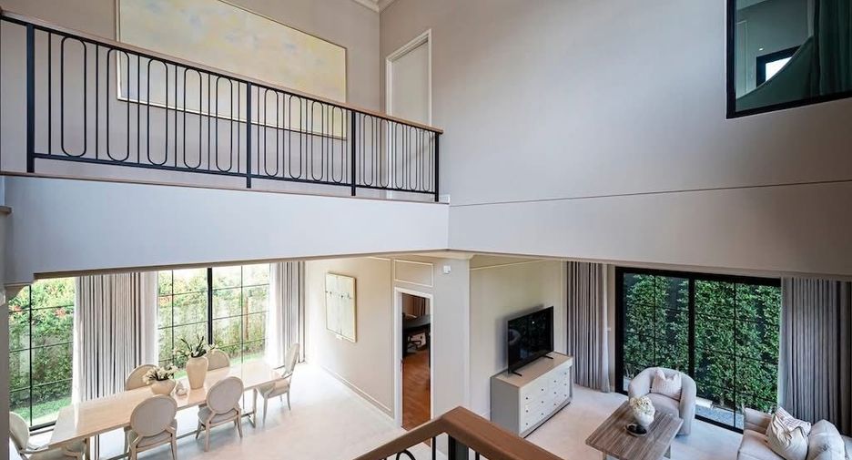 Haus zur Miete mit 4 Zimmer in Saphan Sung, Bangkok