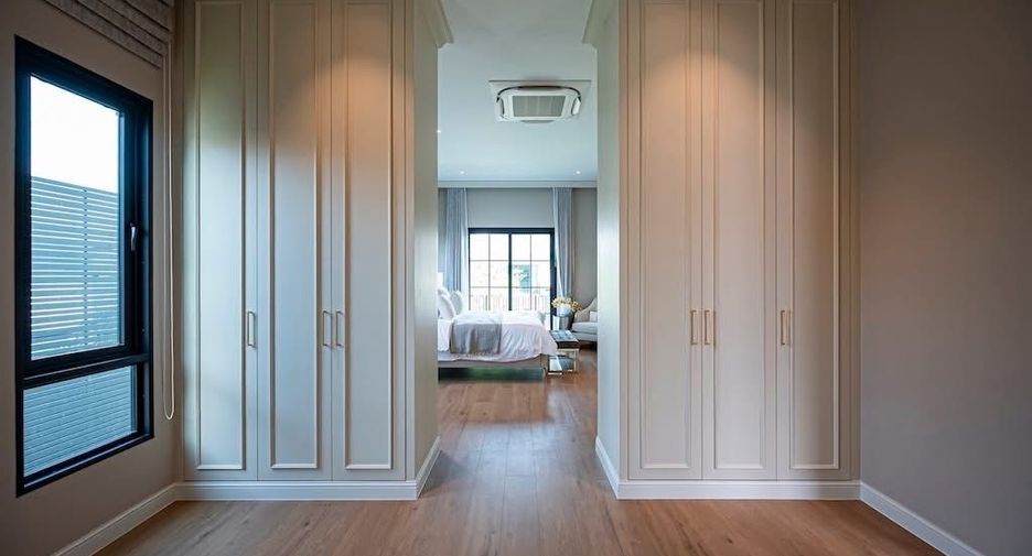 Haus zur Miete mit 4 Zimmer in Saphan Sung, Bangkok