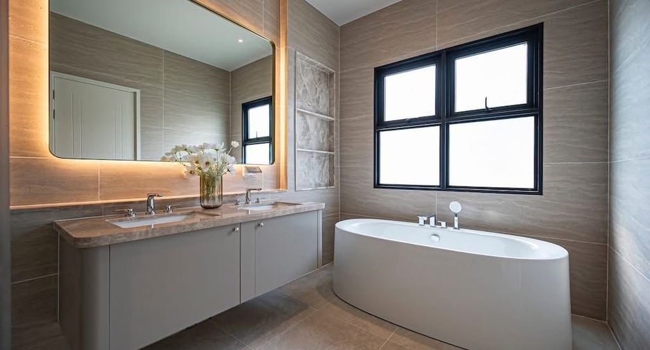 Haus zur Miete mit 4 Zimmer in Saphan Sung, Bangkok