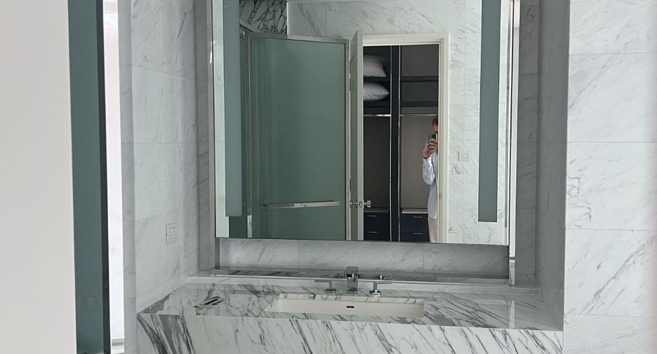 For rent 2 bedrooms serviced apartment in Bang Kho Laem, Bangkok