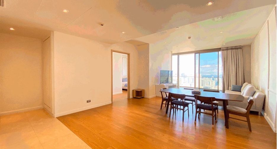 For rent 3 bedrooms condo in Khlong San, Bangkok