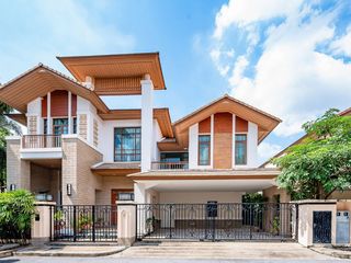 ให้เช่า 4 ห้องนอน บ้านเดี่ยว ใน วัฒนา, กรุงเทพฯ