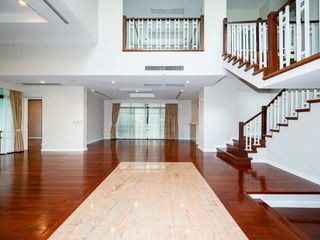 ให้เช่า 4 ห้องนอน บ้านเดี่ยว ใน วัฒนา, กรุงเทพฯ