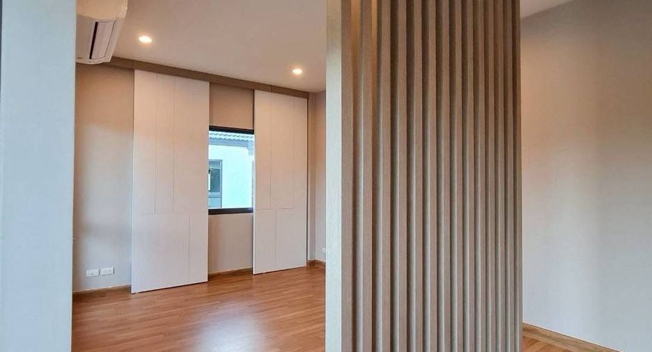 For rent and for sale 4 bedrooms house in Bang Phli, Samut Prakan
