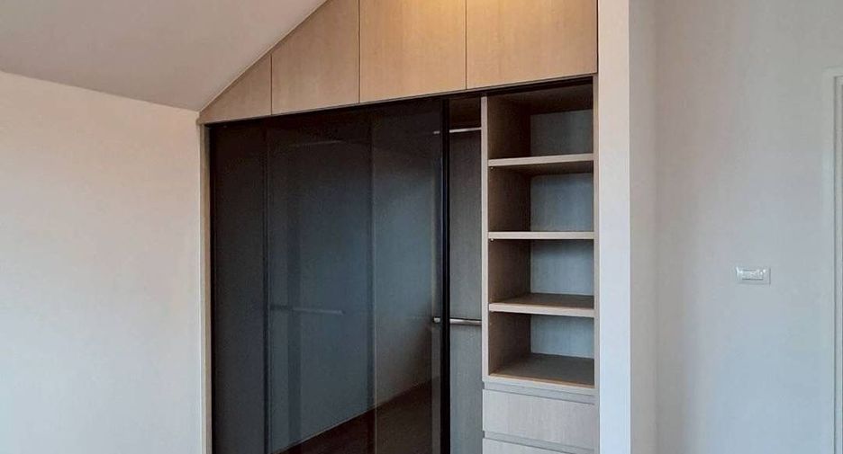 For rent and for sale 4 bedrooms house in Bang Phli, Samut Prakan