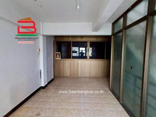 For sale 3 ベッドルーム retail Space in Lat Phrao, Bangkok