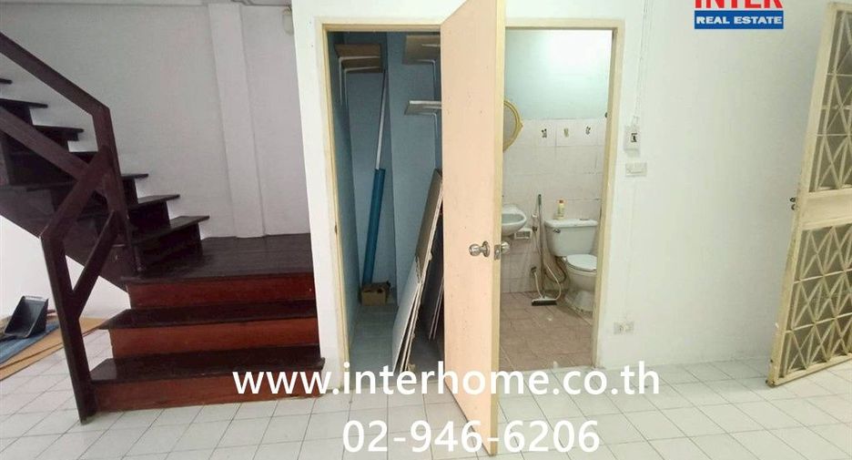 For sale 2 bedrooms townhouse in Bang Khen, Bangkok