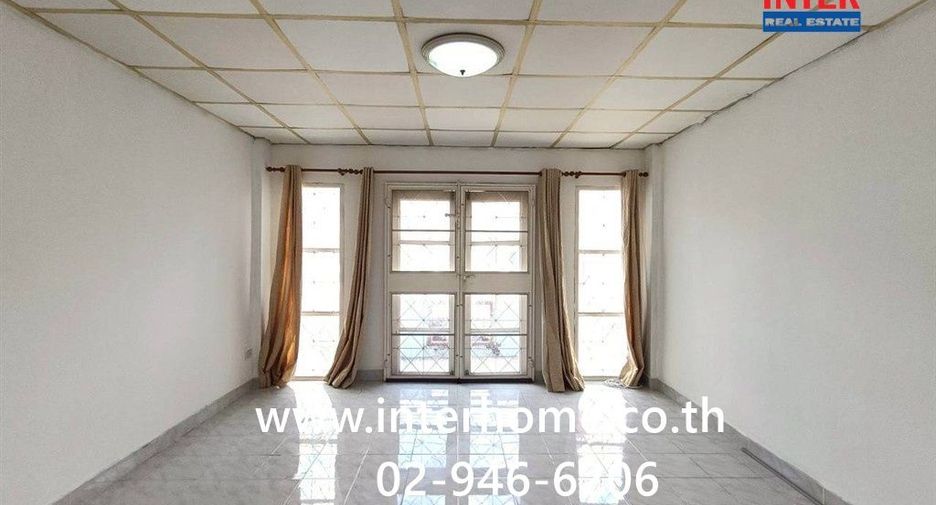 For sale 2 bedrooms townhouse in Bang Khen, Bangkok