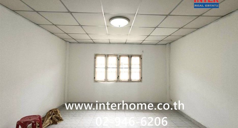 For sale 2 bedrooms townhouse in Bang Khen, Bangkok