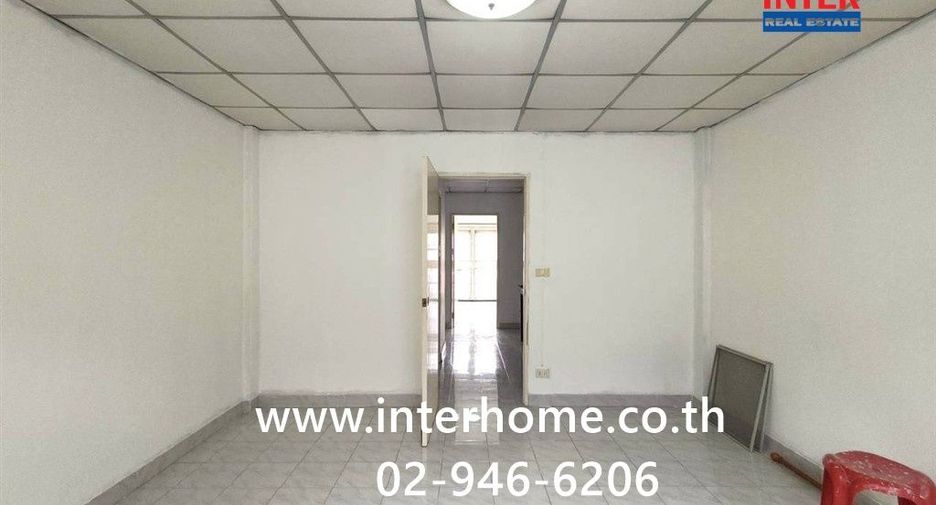 For sale 2 bedrooms townhouse in Bang Khen, Bangkok