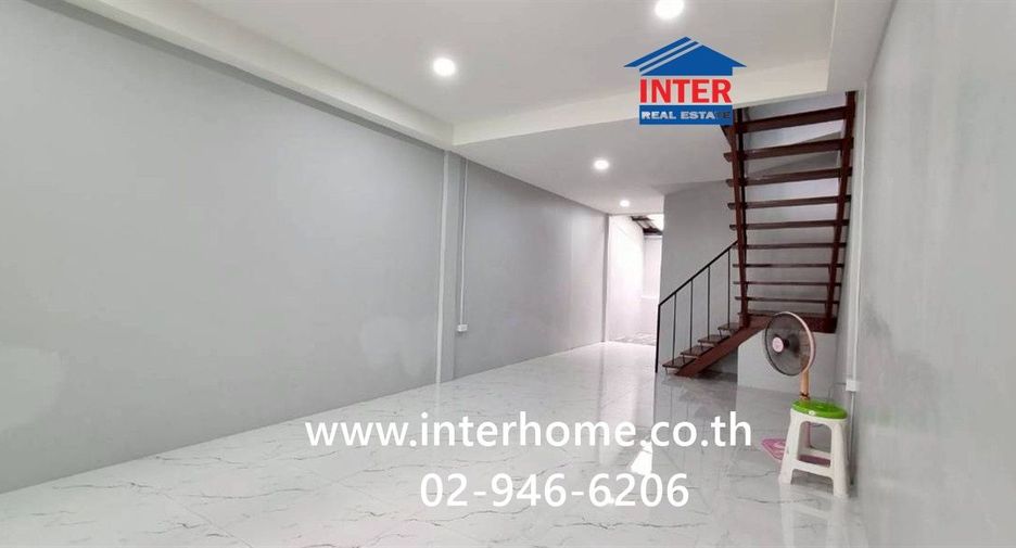 Reihenhaus zum Kauf mit 2 Zimmer in Din Daeng, Bangkok