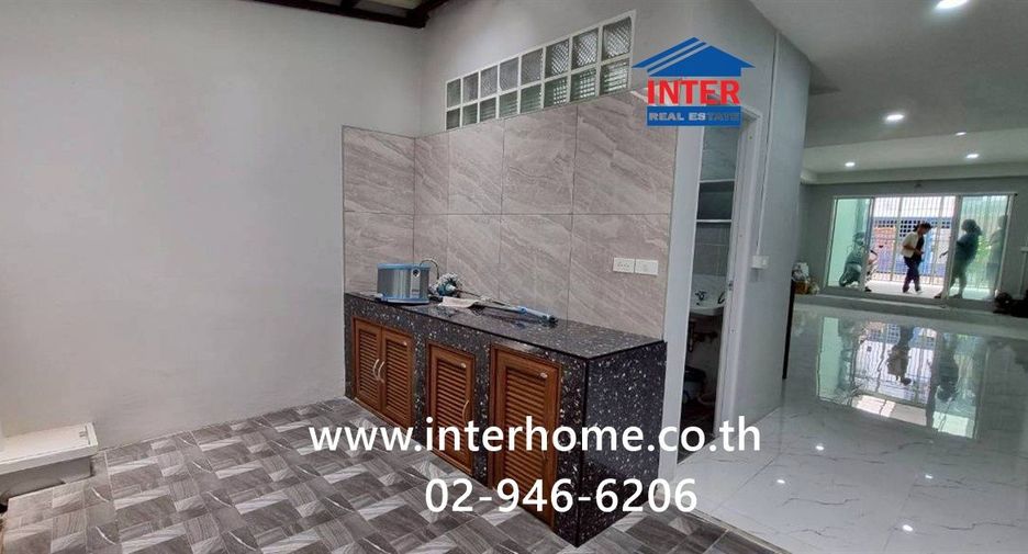Reihenhaus zum Kauf mit 2 Zimmer in Din Daeng, Bangkok