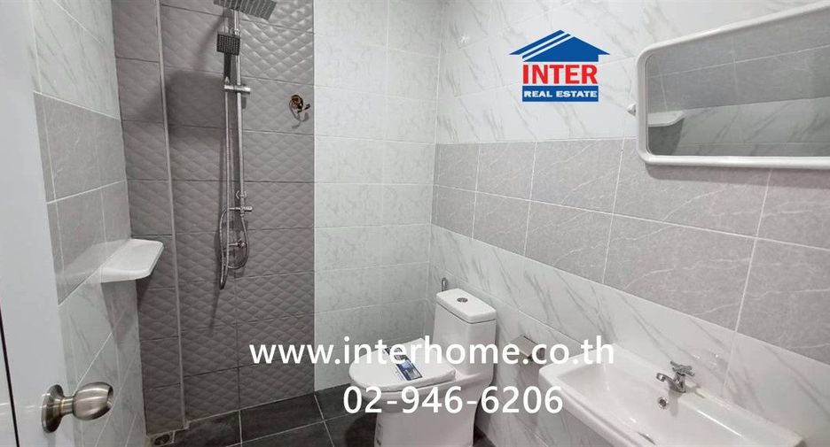Reihenhaus zum Kauf mit 2 Zimmer in Din Daeng, Bangkok