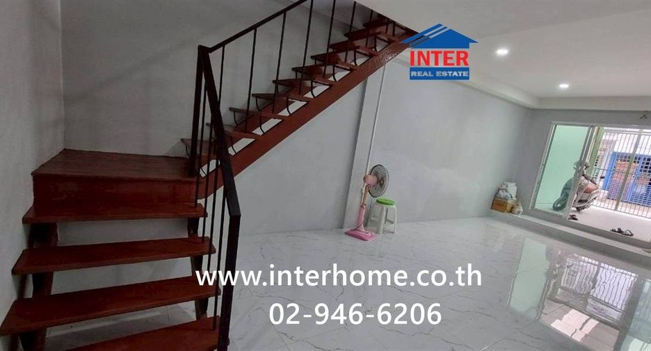 Reihenhaus zum Kauf mit 2 Zimmer in Din Daeng, Bangkok