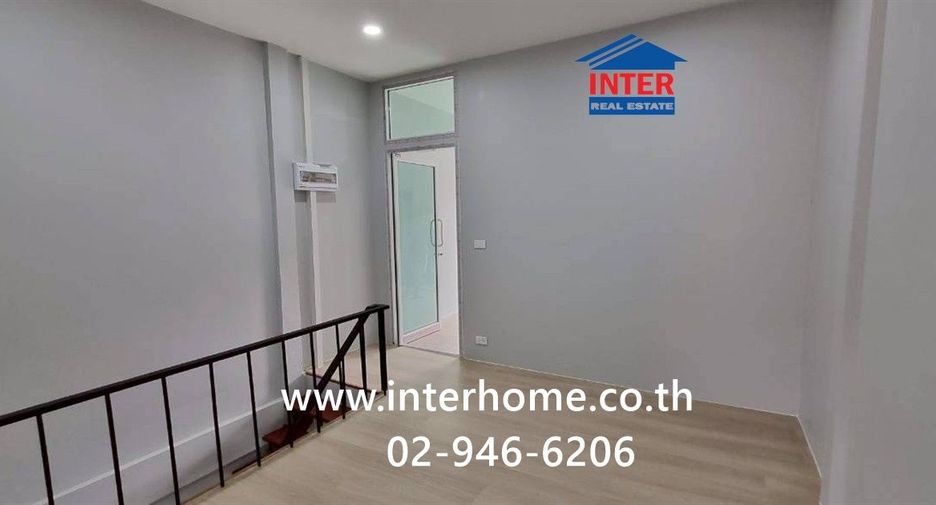 Reihenhaus zum Kauf mit 2 Zimmer in Din Daeng, Bangkok