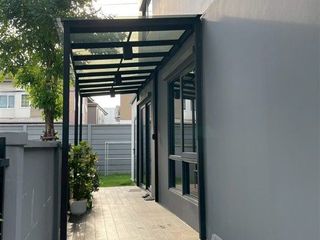 Casa adosada en venta de 3 habitaciones en Thung Khru, Bangkok