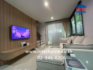 Casa adosada en venta de 3 habitaciones en Thung Khru, Bangkok