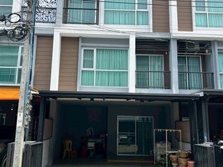 For sale 4 bedrooms townhouse in Bang Khun Thian, Bangkok