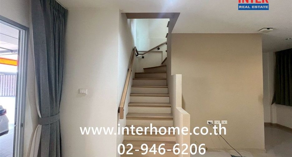 For sale 4 bedrooms townhouse in Bang Khun Thian, Bangkok