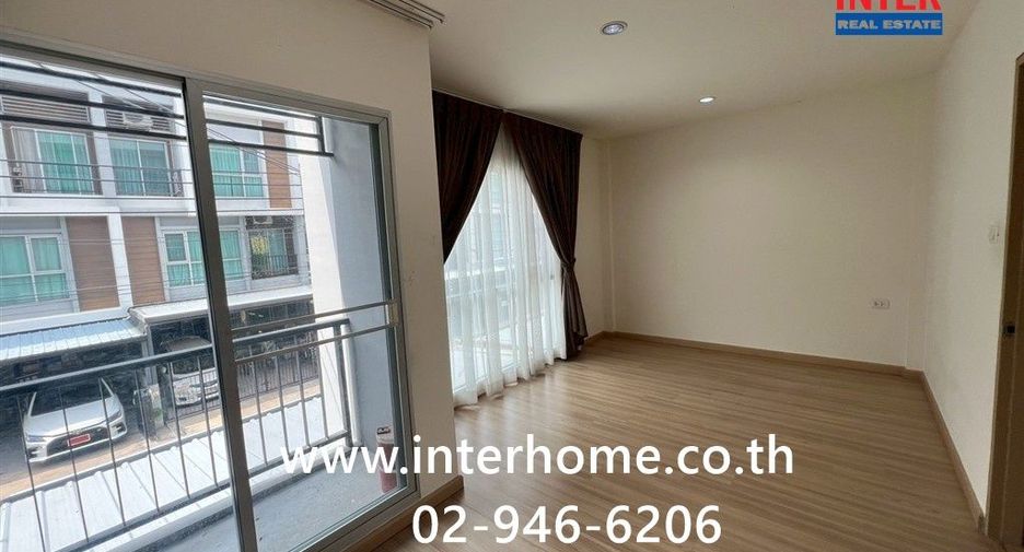 For sale 4 bedrooms townhouse in Bang Khun Thian, Bangkok