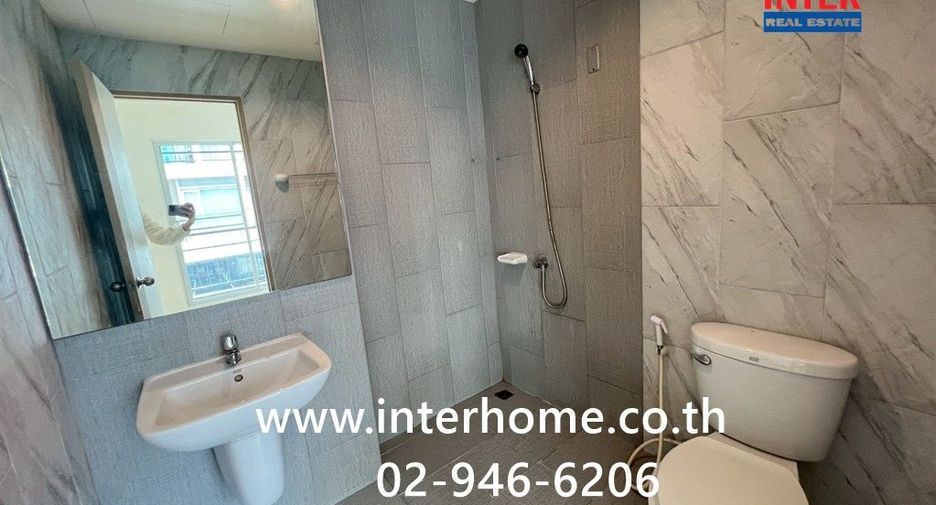 For sale 4 bedrooms townhouse in Bang Khun Thian, Bangkok