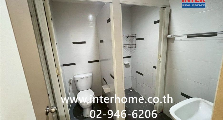 For sale 4 bedrooms townhouse in Bang Khun Thian, Bangkok