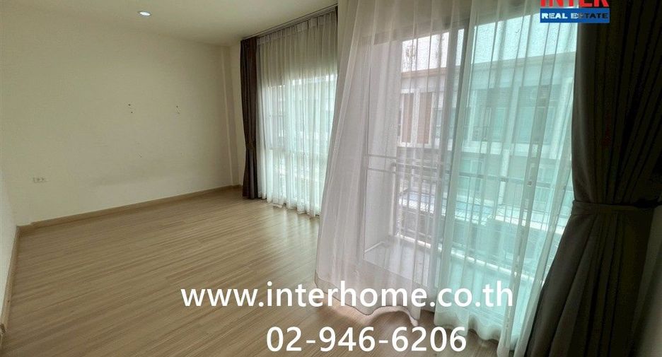 For sale 4 bedrooms townhouse in Bang Khun Thian, Bangkok