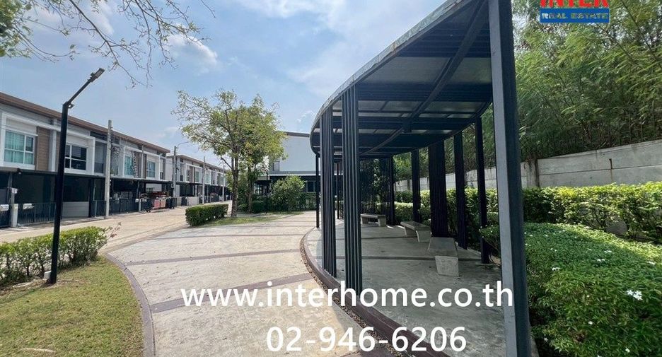 For sale 4 bedrooms townhouse in Bang Khun Thian, Bangkok