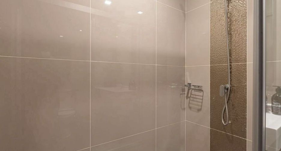 À vendre 1 chambre condo à Huai Khwang, Bangkok