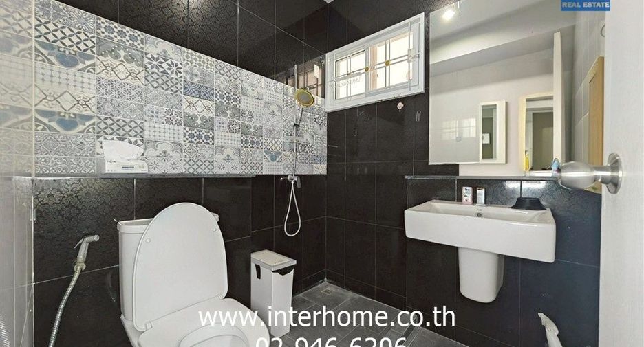 For sale 3 bedrooms townhouse in Phutthamonthon, Nakhon Pathom
